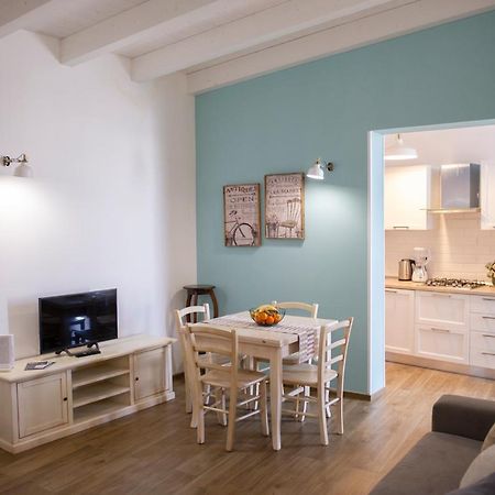 Color Apartment Monopoli Exterior photo