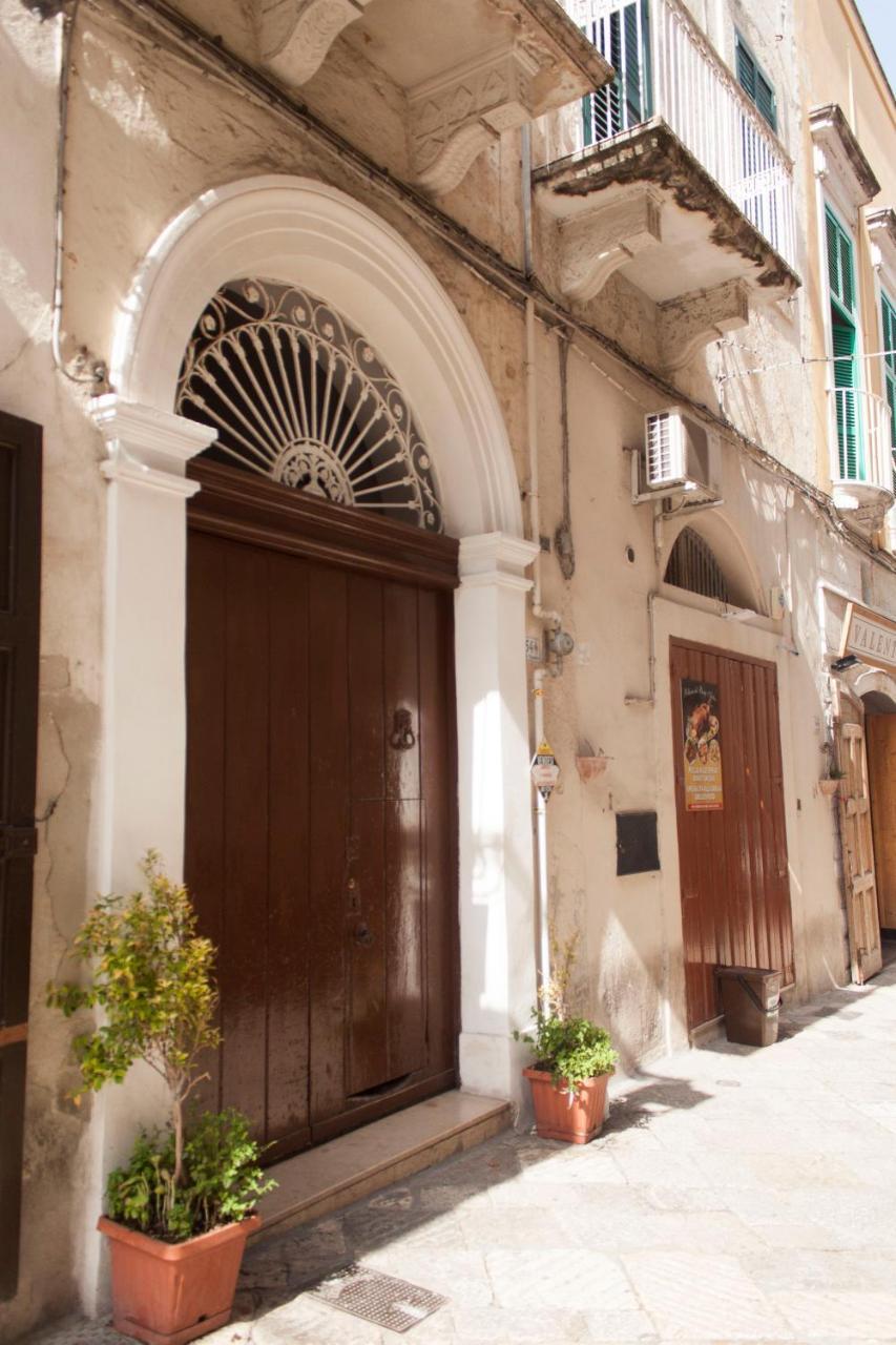 Color Apartment Monopoli Exterior photo